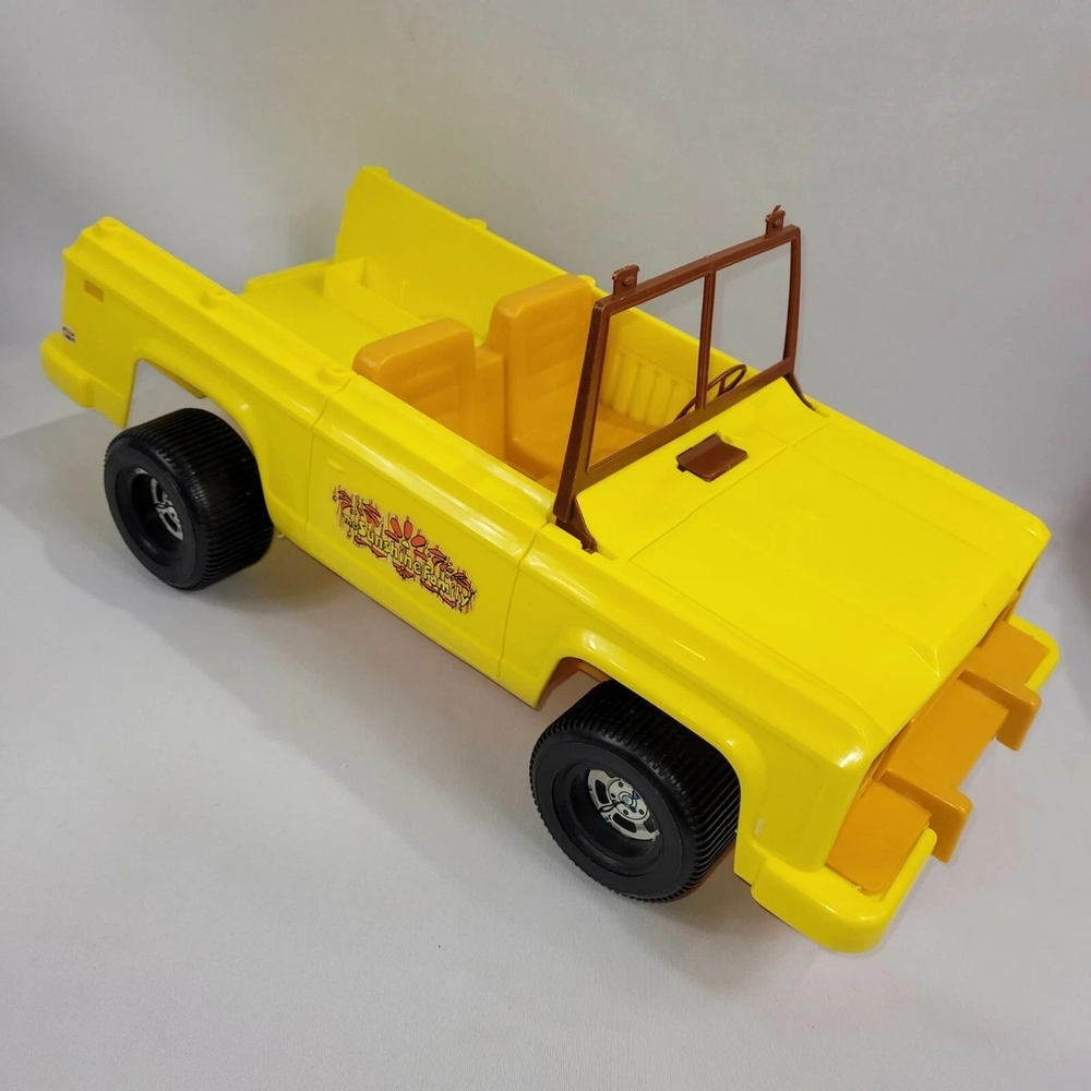 Sunshine Family Vintage 1973 Van Plastic Doll Yellow Mattel Car Truck Vehicle